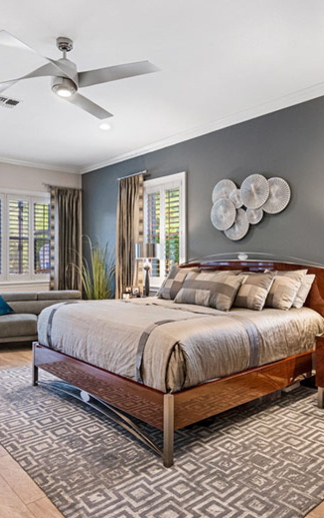 Home Decorator in Apollo Beach, FL.